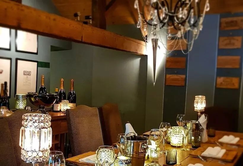 هتل Shibden Mill Inn