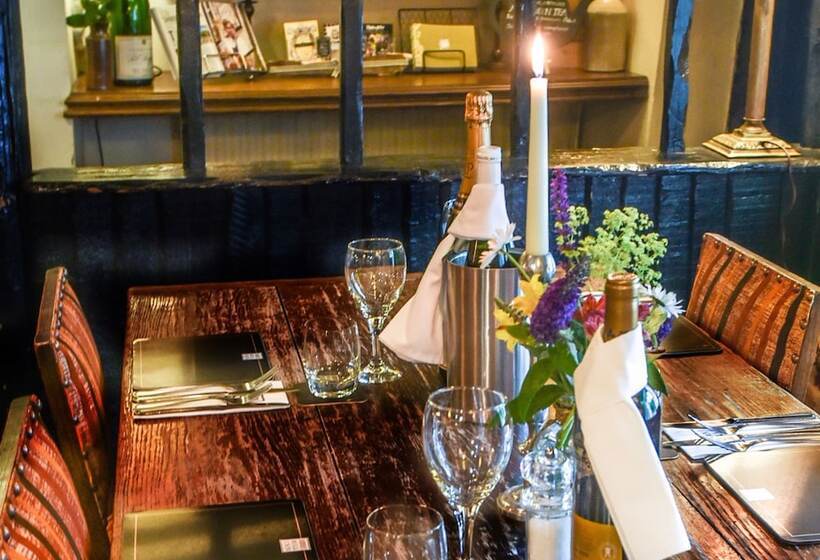 فندق Shibden Mill Inn