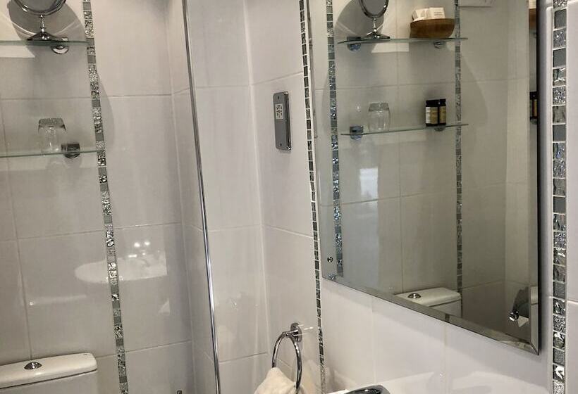 فندق Shibden Mill Inn