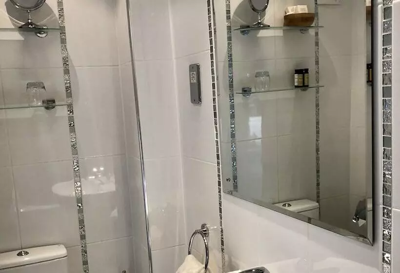 هتل Shibden Mill Inn