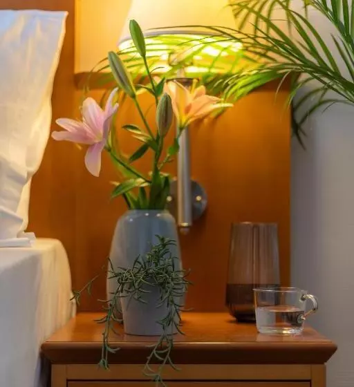 Hotell Sofia By The Railway Station Wroclaw