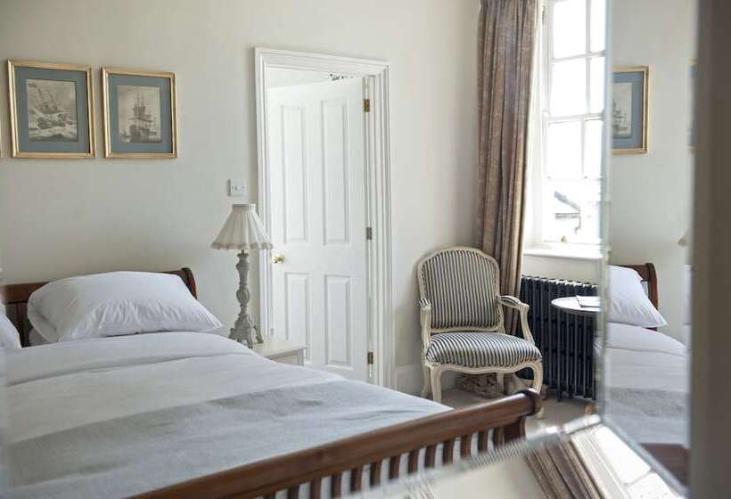 فندق The Bridge House