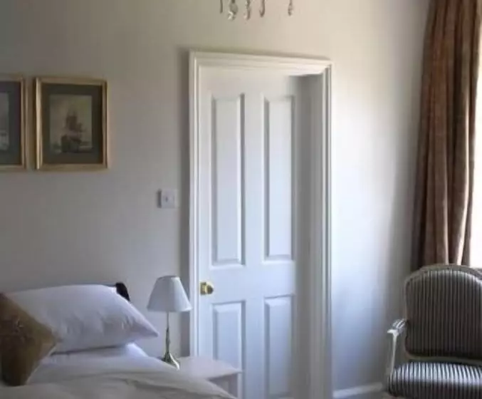 فندق The Bridge House