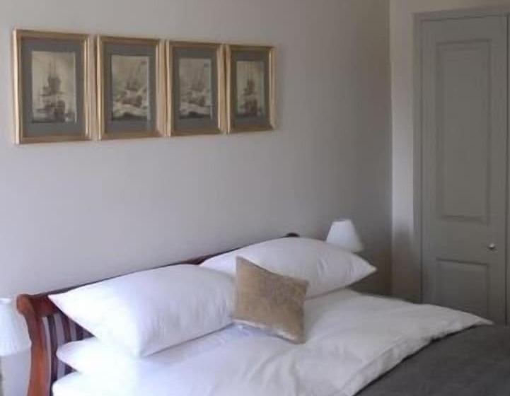 فندق The Bridge House