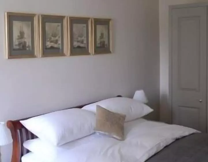 فندق The Bridge House