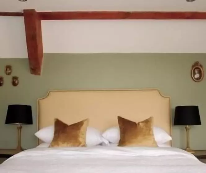 فندق The Bridge House