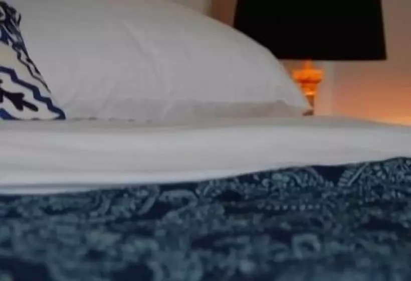 فندق The Bridge House