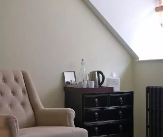 فندق The Bridge House