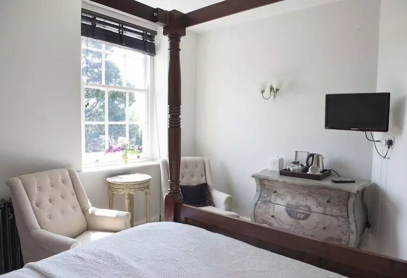 فندق The Bridge House