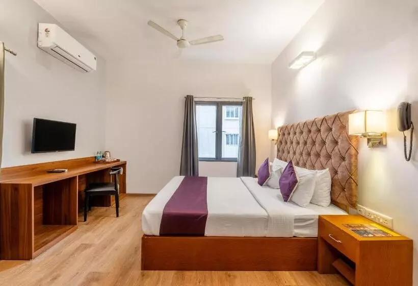 Monday Hotels Hitec City