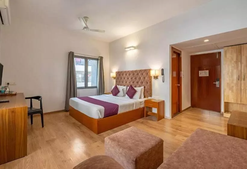 Monday Hotels Hitec City