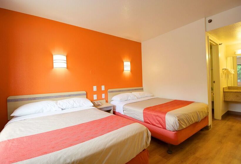 Motel 6 Lantana West Palm Beach, Fl