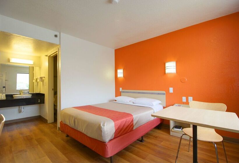 Motel 6 Lantana West Palm Beach, Fl