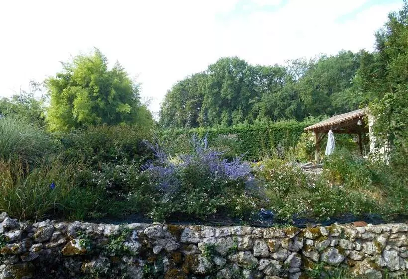 ベッドアンドブレックファースト Le Colombier