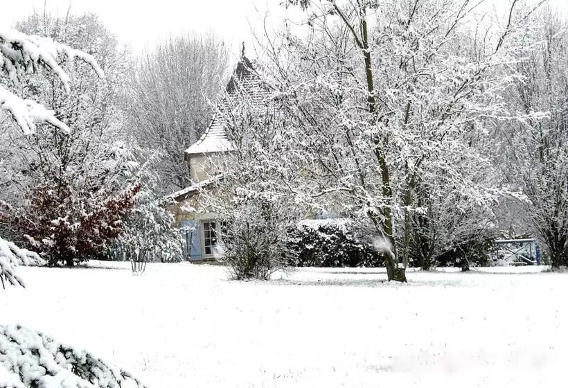 ベッドアンドブレックファースト Le Colombier