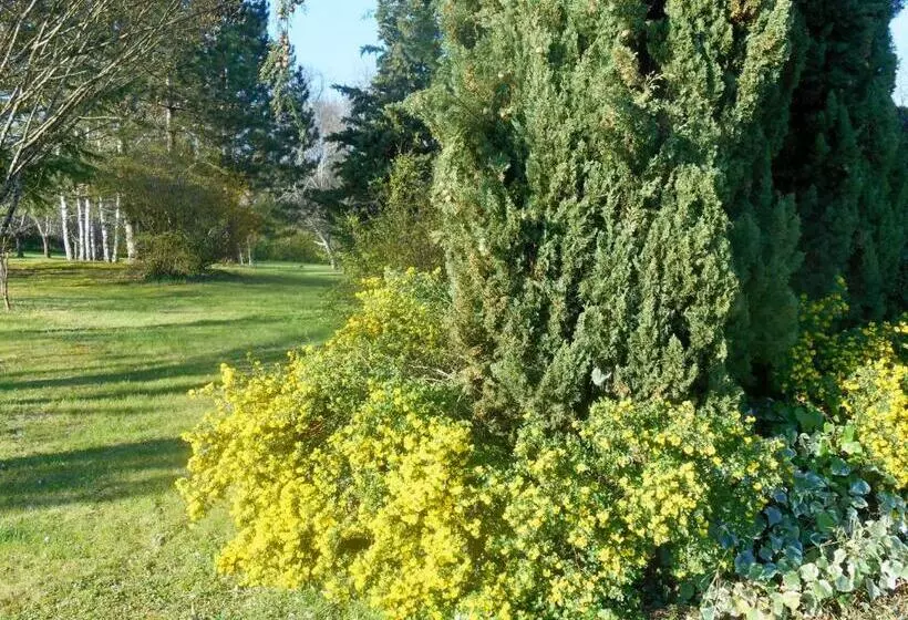 ベッドアンドブレックファースト Le Colombier