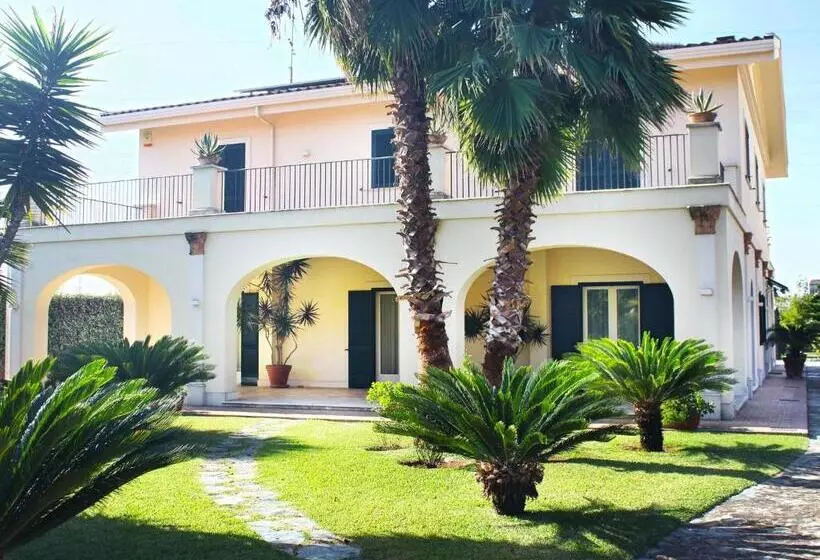 Aamiaismajoitus (B&B) Villa Glicini