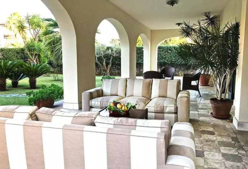 Aamiaismajoitus (B&B) Villa Glicini
