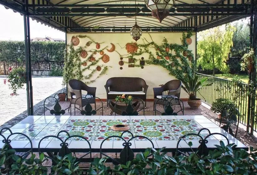 Aamiaismajoitus (B&B) Villa Glicini