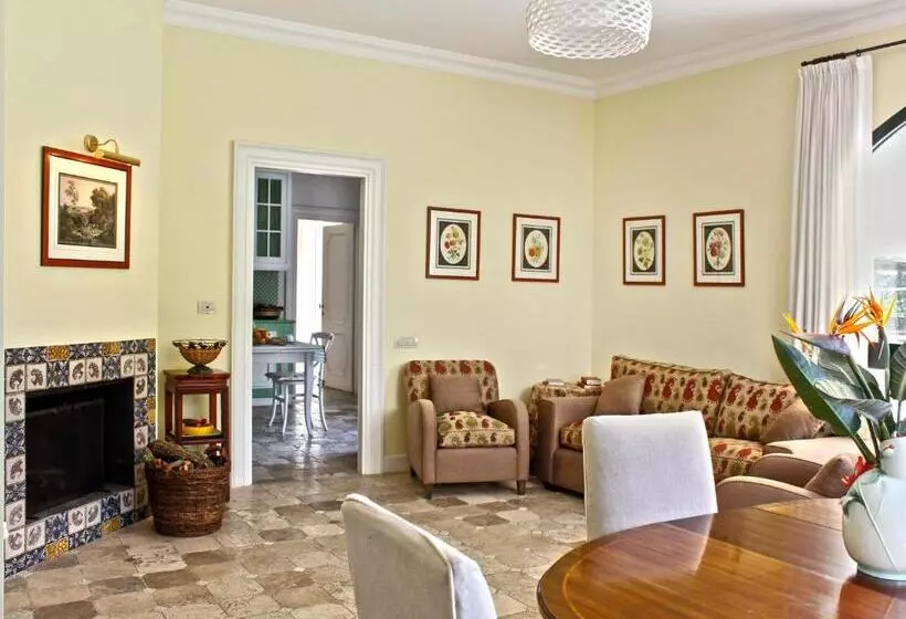 Aamiaismajoitus (B&B) Villa Glicini