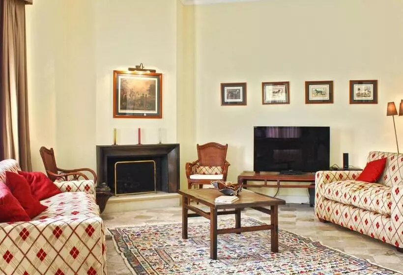 Aamiaismajoitus (B&B) Villa Glicini