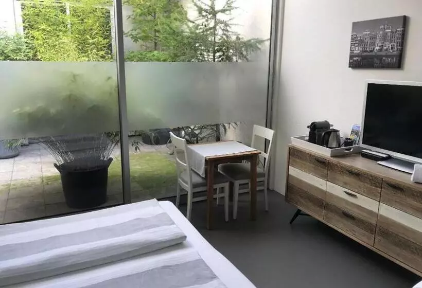 Bed and Breakfast Villa Yburg