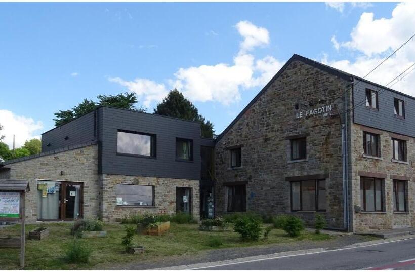 هتل Le Fagotin Youth Hostel