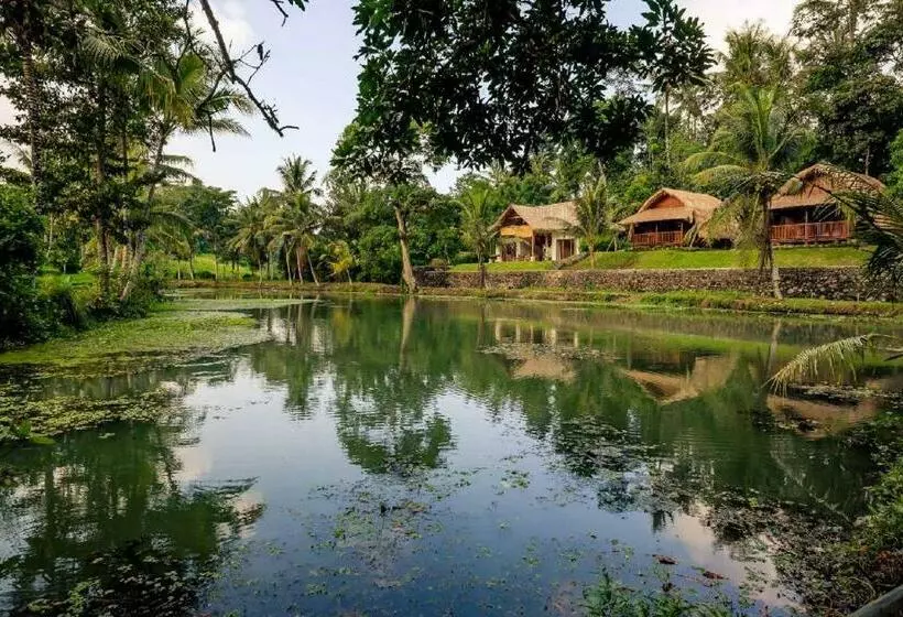 پانسیون Alam Taman Villa