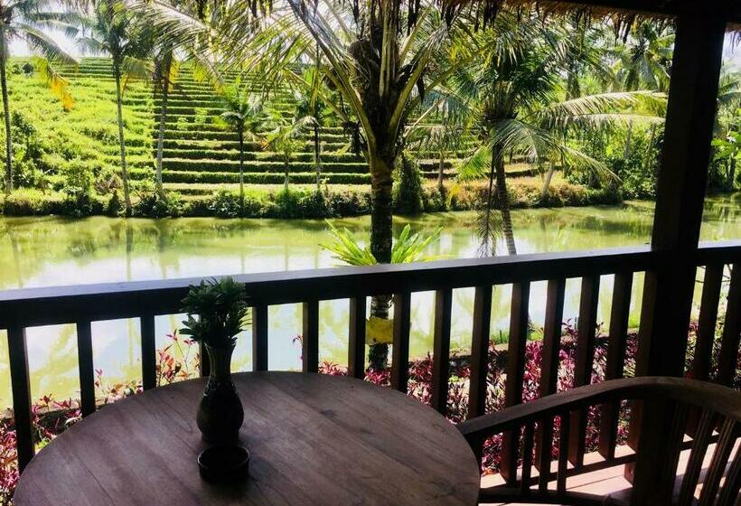 פנסיון Alam Taman Villa