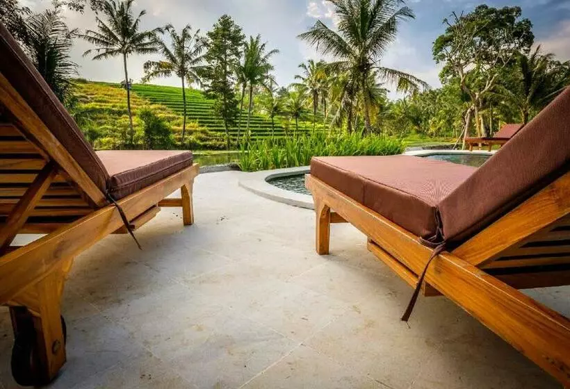 پانسیون Alam Taman Villa