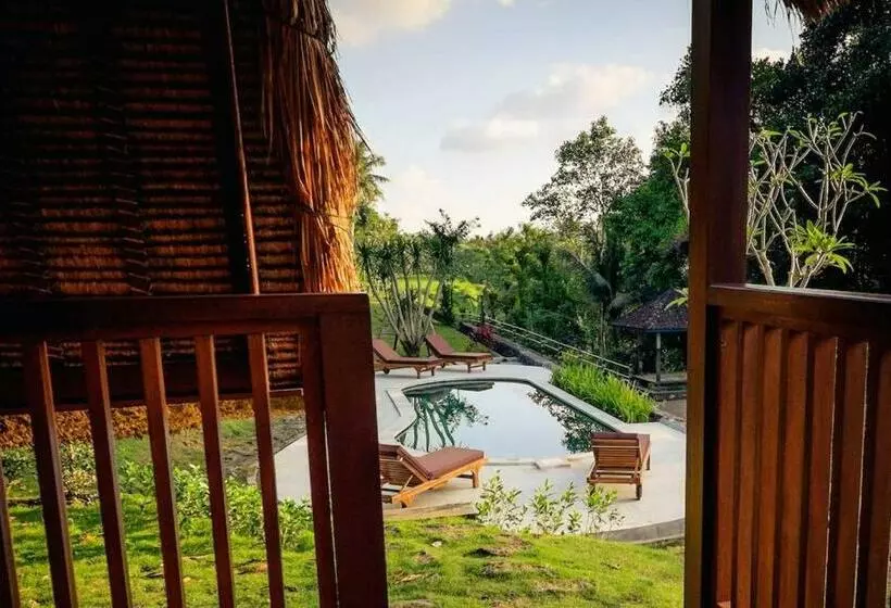 پانسیون Alam Taman Villa