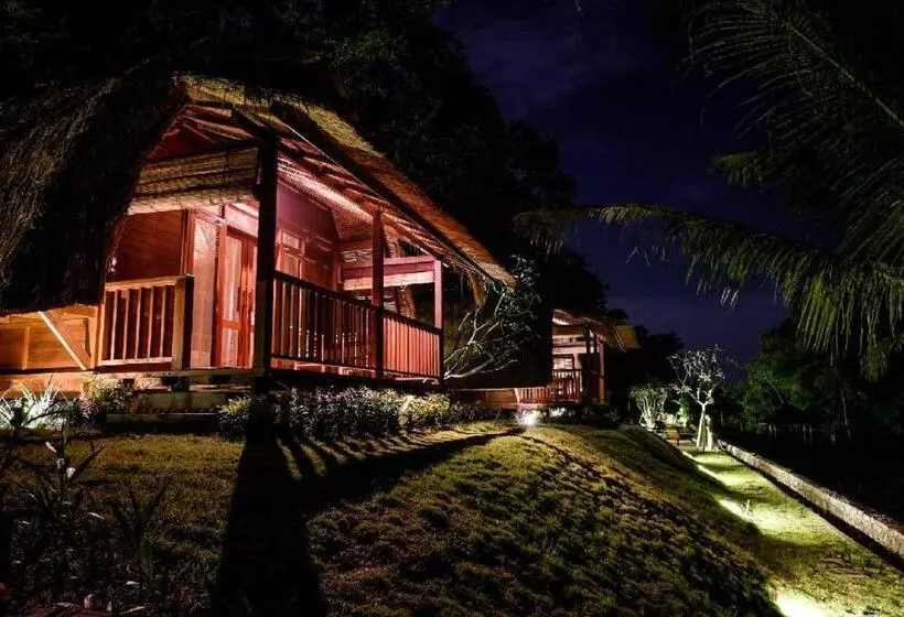 پانسیون Alam Taman Villa