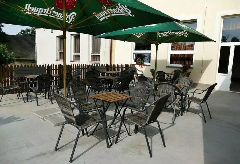 Majatalo Guest House U Zlatého Jelena