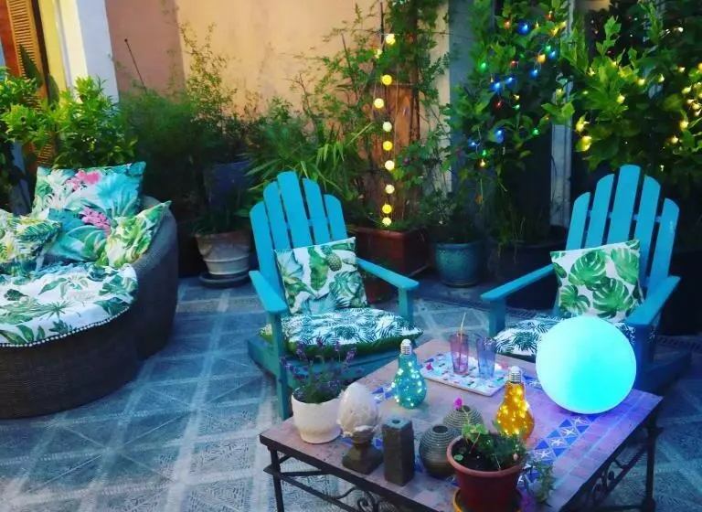 Aamiaismajoitus (B&B) Chambre D Hôtes La Grenade Bleue