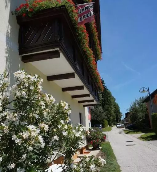 Aamiaismajoitus (B&B) Haus Peter