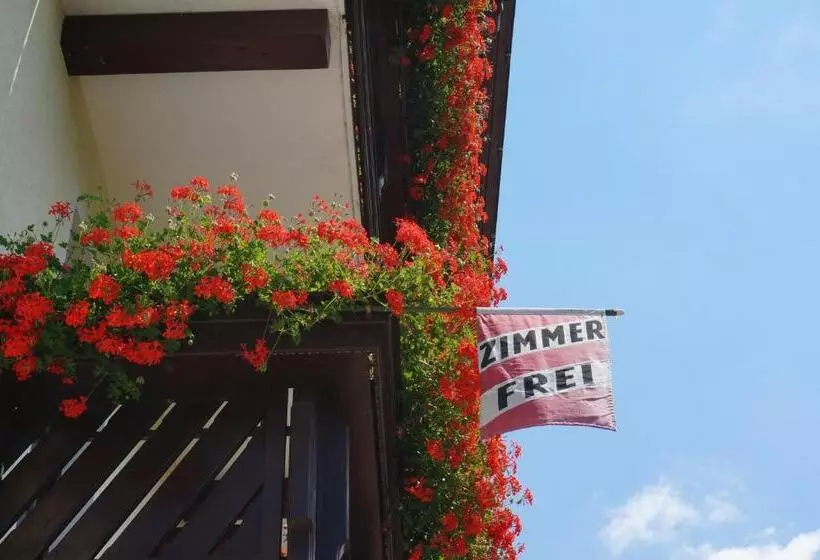 Aamiaismajoitus (B&B) Haus Peter