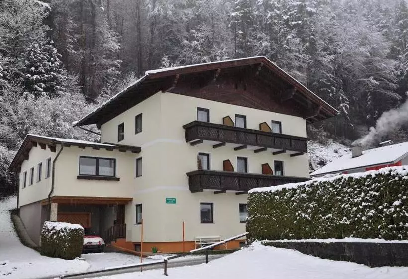 Aamiaismajoitus (B&B) Haus Peter