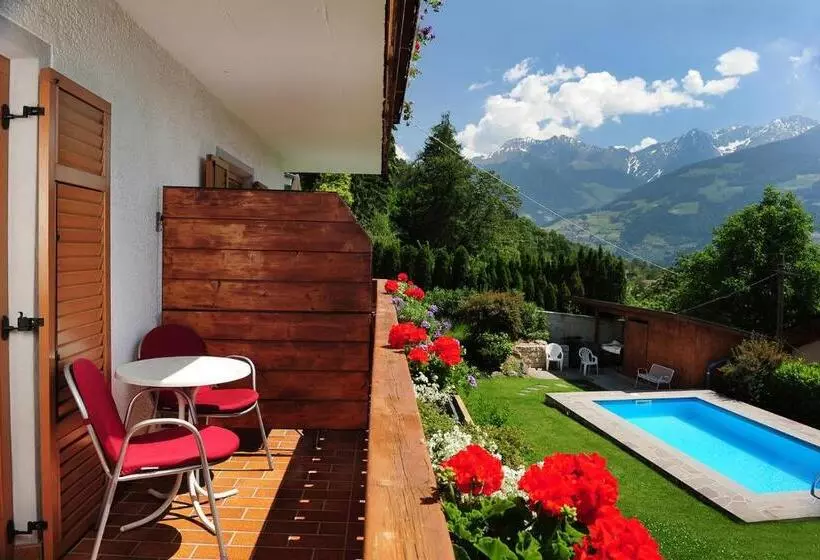 Aamiaismajoitus (B&B) Haus Rosengarten