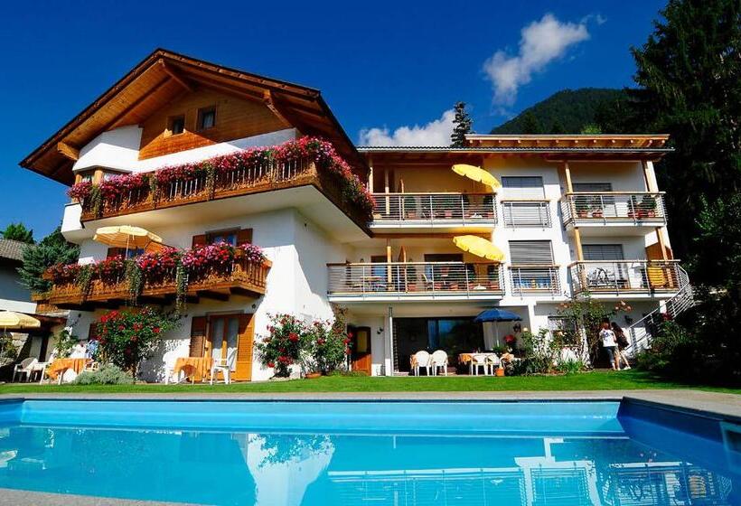 تختخواب و صبحانه Haus Rosengarten