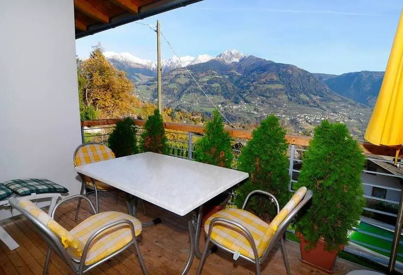 Aamiaismajoitus (B&B) Haus Rosengarten