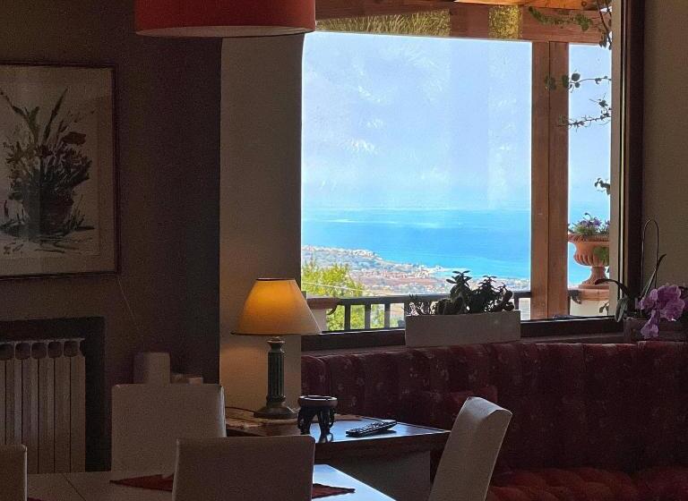 مبيت وإفطار Villa Zufrò