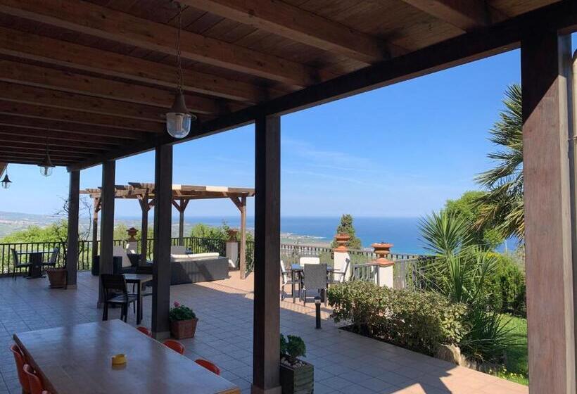 مبيت وإفطار Villa Zufrò