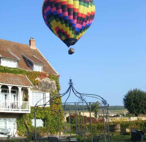 La Passerelle Des Corton B&b