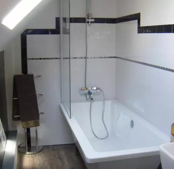La Passerelle Des Corton B&b
