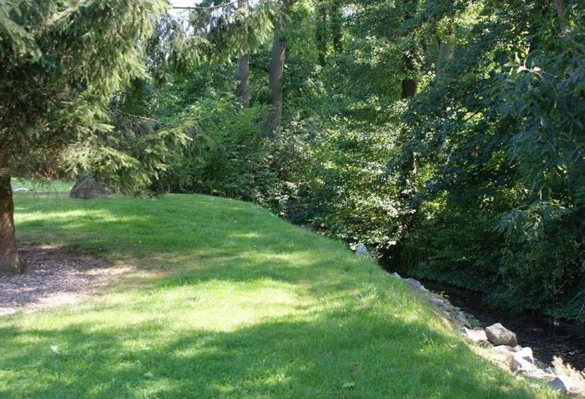 بنسيون Ferienwohnung Landhaus Hohenstein, Schwimmteich, Ruhige Lage