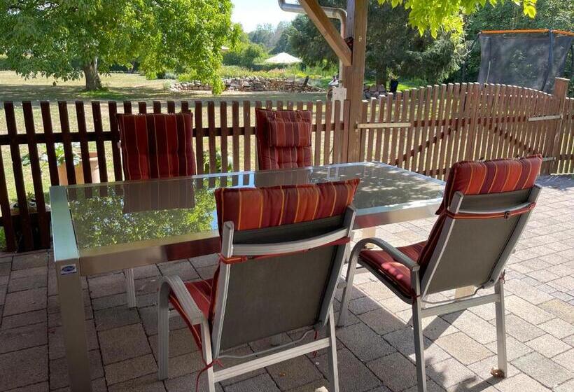 بنسيون Ferienwohnung Landhaus Hohenstein, Schwimmteich, Ruhige Lage