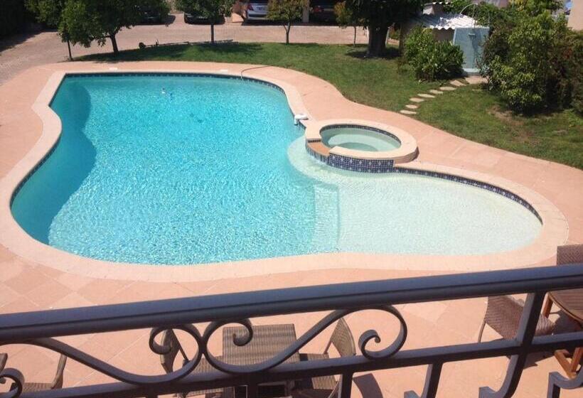 پانسیون Villa Cezanne