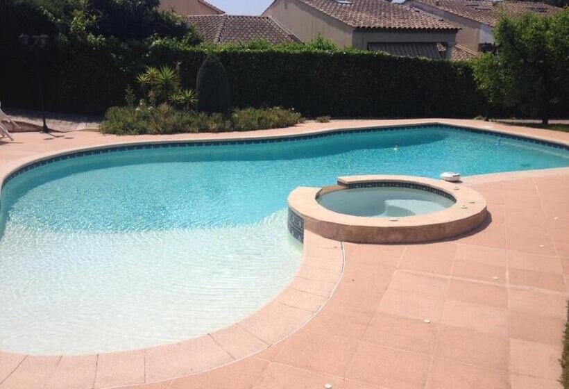 پانسیون Villa Cezanne