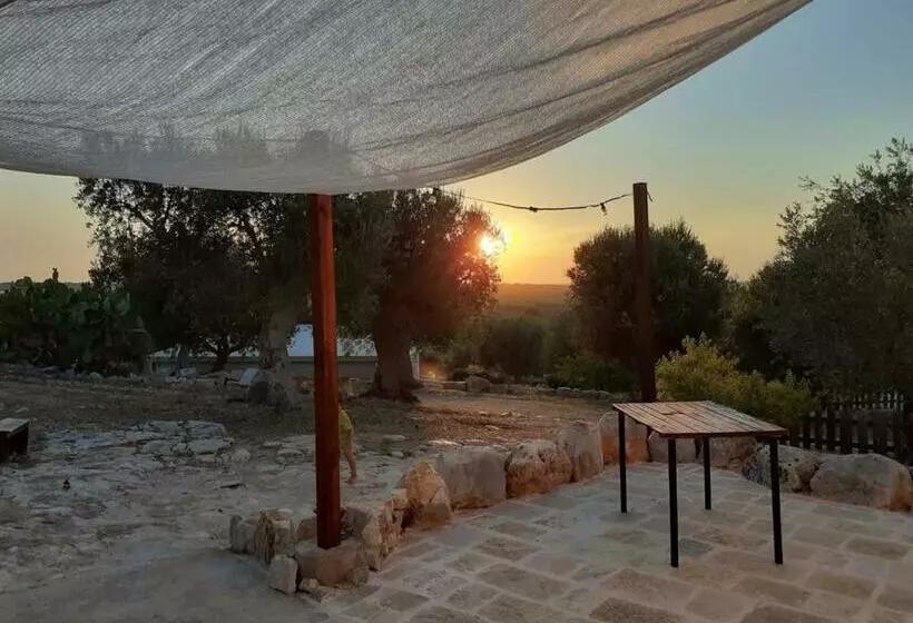 Hotelli B & B Monte Adamo