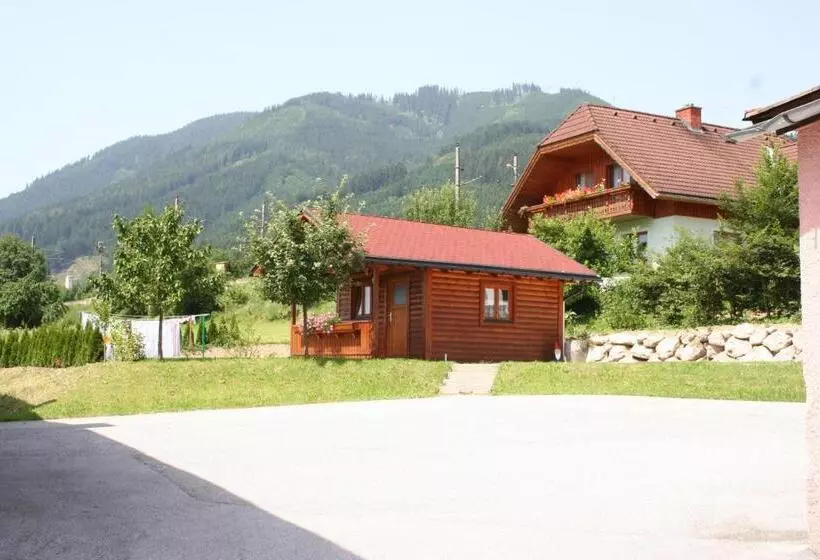 ホテル Gasthof Dorfwirt